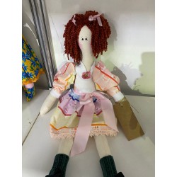 BONECA CABELO VINHO